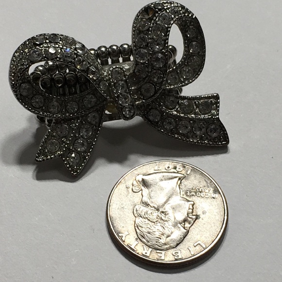 Vintage Bow Ribbon Rhinestone Stretchable Silver Tone Ring - Picture 7 of 8